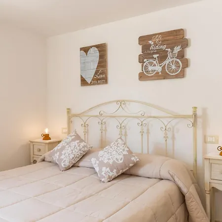 Helloapulia Trulli Albapetra Villa Locorotondo