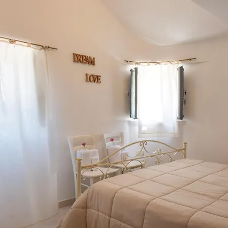 Helloapulia Trulli Albapetra Villa Locorotondo