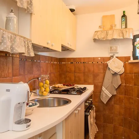 Helloapulia Trulli Albapetra Villa