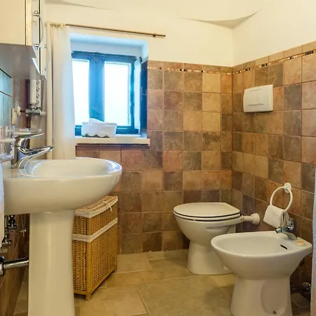 וילה Trulli Albapetra - Authentic Trulli With Private Pool And Panoramic View לוקורוטונדו